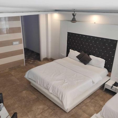 Super Hotel O Vivaan Residency Rohtak Luaran gambar