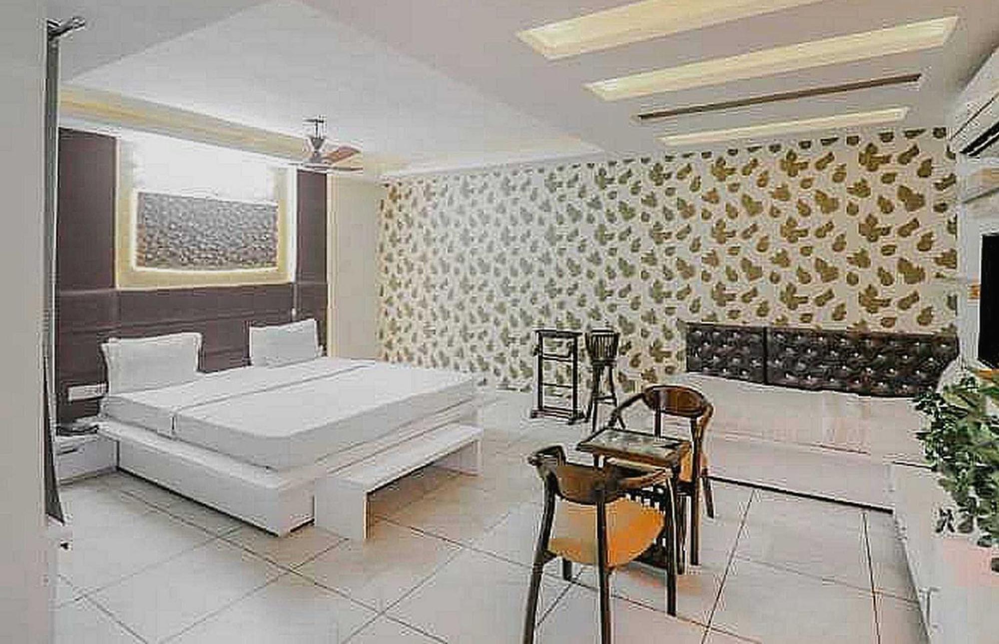 Super Hotel O Vivaan Residency Rohtak Luaran gambar