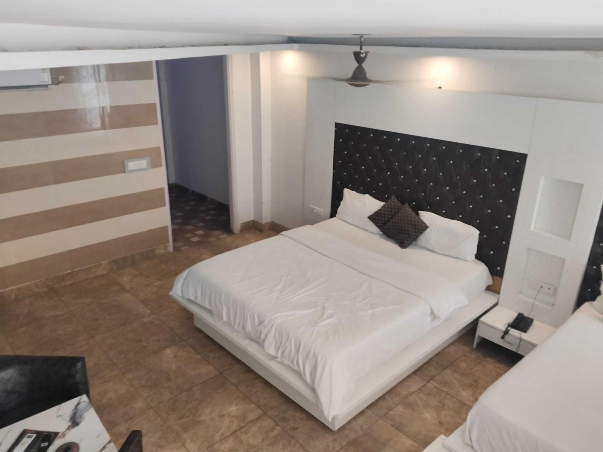 Super Hotel O Vivaan Residency Rohtak Luaran gambar